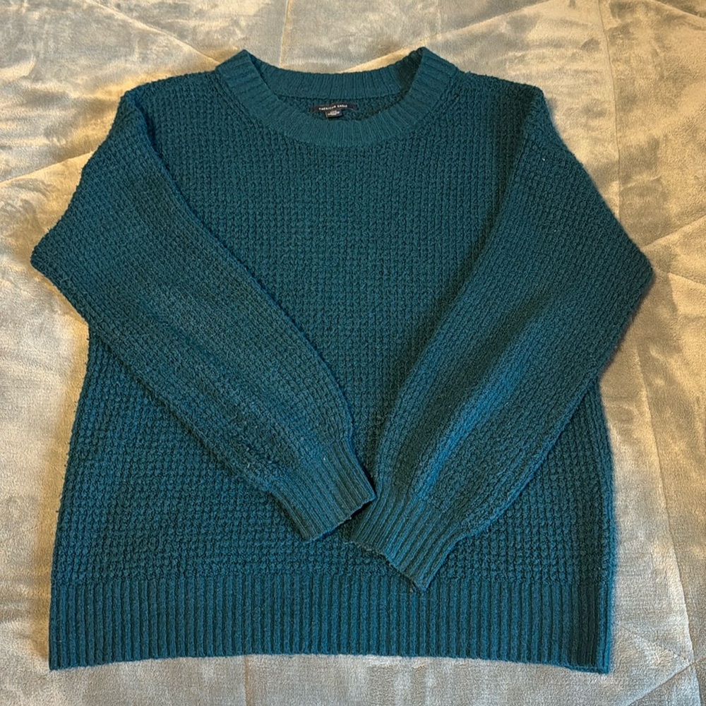 American eagle crewneck sweater